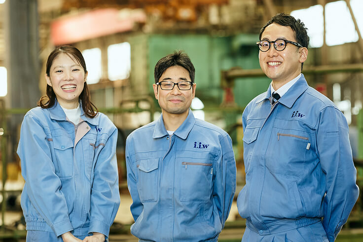 部署が違うスタッフ3人のポートレート