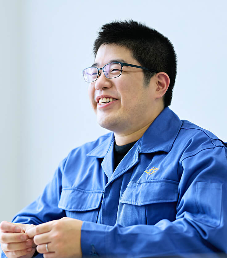 インタビュー中の北澤さん