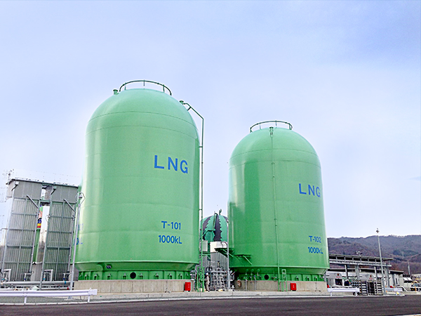 LNG縦置円筒形タンク（岩手）